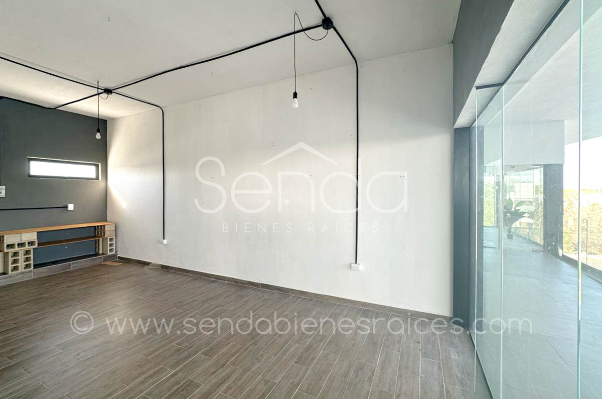1535-Local-comercial-segundo-piso-en-Plaza-Comercial-en-Conkal-Merid-HMA (2).jpg